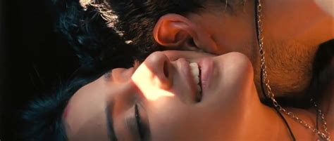 Parineeti Chopra Train Sex Scene Ishaqzaade 2012 Movie Jp