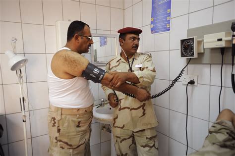 American Medical Advisers Guide Iraqi Army Back Into Patients Trust Air Force Article Display