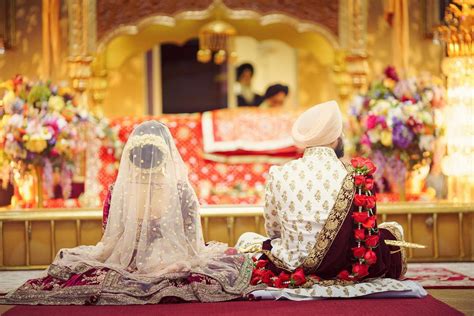 18 Beautiful Gurudwara Wedding Pictures Thatll Leave You Mesmerized