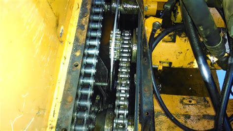 Mustang 940 Skid Loader Bearing Chain And Sprocket Replacement