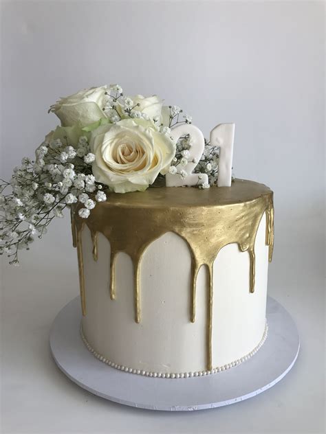 Fresh Roses And Gold Drip Cake Im In Love 21st Birthday Cake Drip Cakes Fancy Wedding Cakes