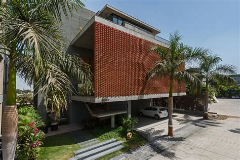 The Brick Curtain House In India By Design Work Group