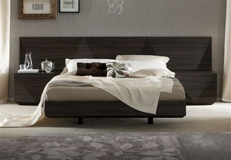 lacquered   italy wood luxury platform bed   tone