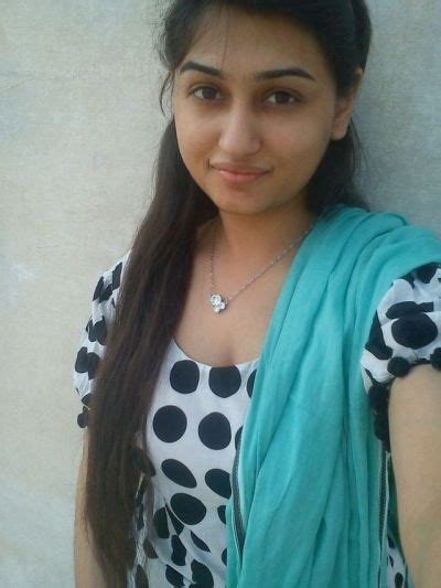 Gorgeous Pakistani Hot Babe Selfie Part Tumbex