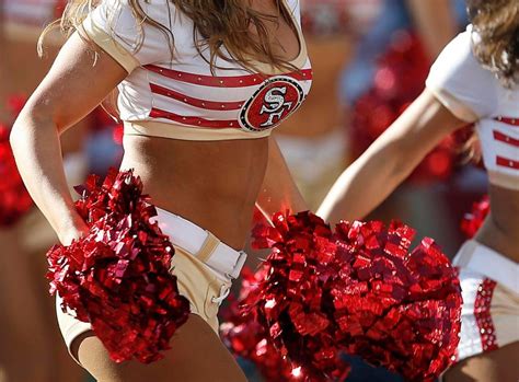 Ex Cheerleader Sues Nfl Executives Owners Over Low Wages Orange
