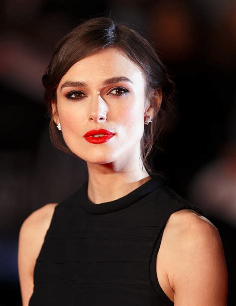 A Classic Red Lip Beauty Looks To Steal From The Sexiest Women In