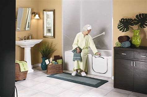 Attach the handle is also in the area near the toilet so that the elderly can get up easily. Safe Design Solutions for Senior Friendly Bathrooms | Simple bathroom, Bathroom renovation cost ...