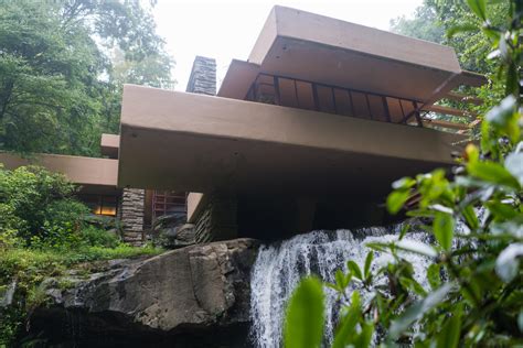 Frank Lloyd Wrights Fallingwater From Next To The River Oc Ig