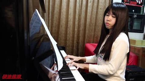 Pan Piano Busty Cosplay Pianist Shows Face But Not Hers In Awesome