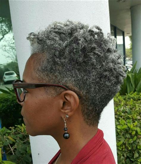 Hottest Short Haircuts For Gray Hair For Black American Women Over 50