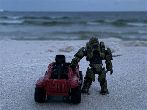 Share Project Chief And Minihog At The Beach Mega™ Unboxed