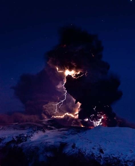 Breathtaking Volcanic Eruptions Captured At Icelands Mt