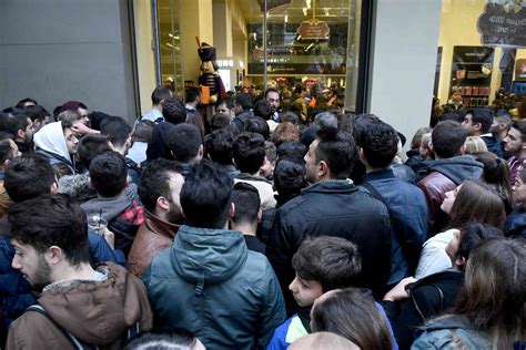 The Psychology Of Black Friday How Pride And Regret Influence Spending
