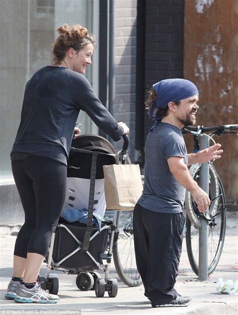 Game Of Thrones Peter Dinklage Takes Daughter Zelig Around Toronto