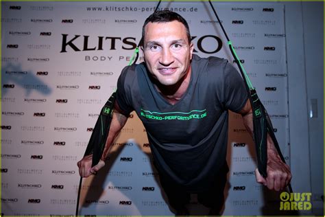 Full Sized Photo Of Hayden Panettieres Man Wladimir Klitschko Shows Off