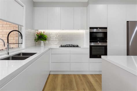 Contemporary White Kitchen Cabinets White Lacquer Kitchen Cabinets