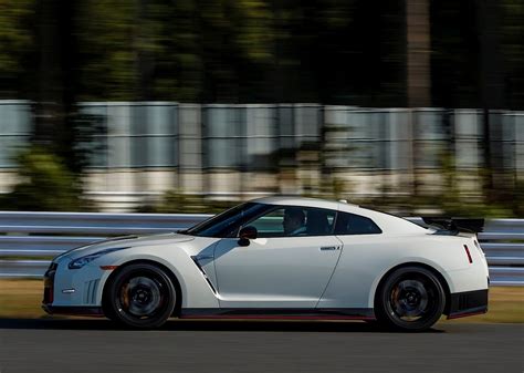Like our page and check back for leaking news, info, pics, videos NISSAN GT-R (R35) Nismo - 2014, 2015, 2016 - autoevolution