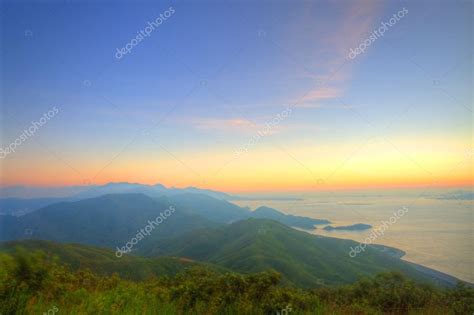 Majestic Mountain Landscape At Sunset — Stock Photo © Kawing921 6326979