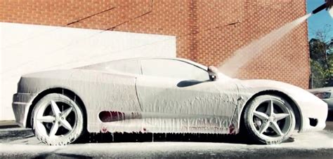 download sporty auto car wash wallpaper