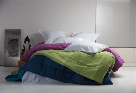 Flowers bedding set duvet cover set 3d bedding digital printing bed linen queen size bedding set fashion design. Quilt, Comforter, Duvet or Bedspread: What's the Difference?