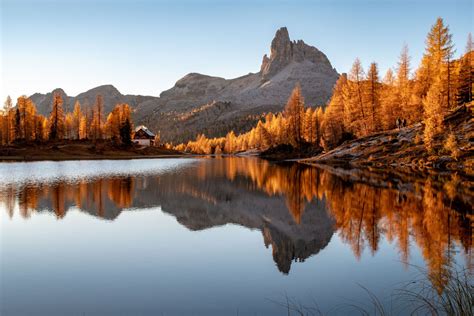 Where To Photograph Fall Colours In The Italian Dolomites In A