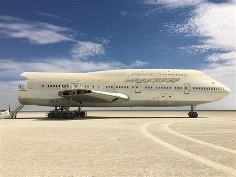 Why 747 Jumbo Jet Has Been Abandoned In The Middle Of The Desert