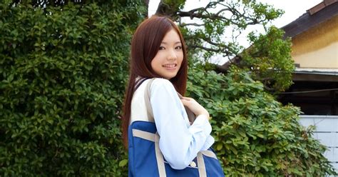 Yuuna Shirakawa Japanese Gravure Idol Sexy Schoolgirl Uniform Fashion Photoshoot