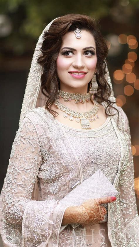 Hair Pakistani Bridal Hairstyles Pakistani Bridal Makeup Pakistani Wedding Dresses Indian