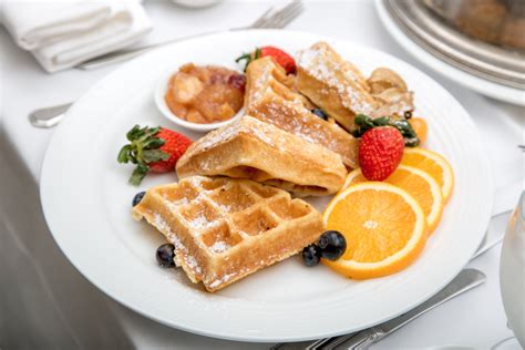 Free Waffles And Fruit Breakfast Photo — High Res Pictures