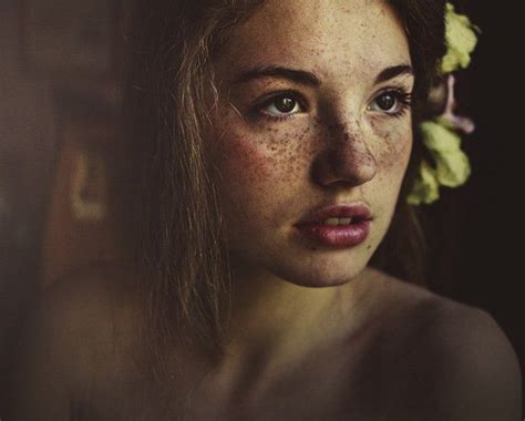 Portrait Photography By Marta Syrko Cuded Portrait Photography Portrait Freckles Girl