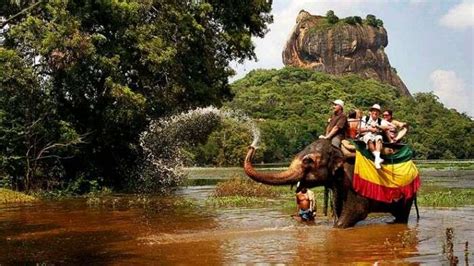 10 Reasons You Should Visit Sri Lanka