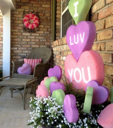 20 Romantic Outdoor Valentine Decorations Home Design And Interior