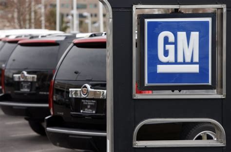 Gm Cuts 10000 Salaried Jobs Trims Employees Pay