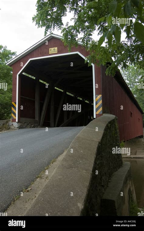 Covered Bridge Lancaster County Pennsylvania Stock Photo Alamy