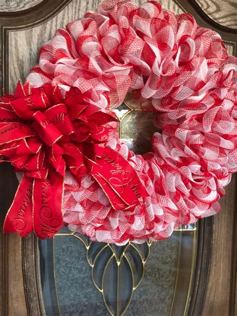 20 Inch Red Deco Mesh Ruffled Wreath Christmas Wreath Etsy In 2021
