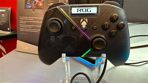 ASUS Unveiled The ROG Raikiri Pro An Xbox Controller With An OLED