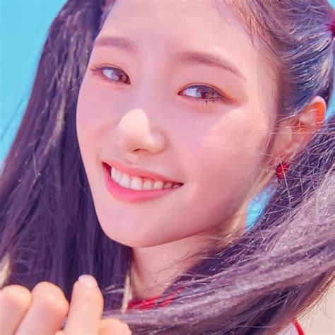 Dia Jung Chaeyeon Kpop Profile Kpopmap Kpop Kdrama And Trend Stories Coverage