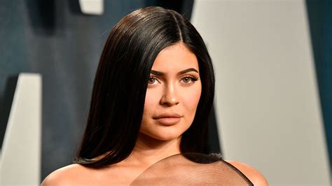 Kylie Jenner Opens Up About Difficult Postpartum Depression And Gives