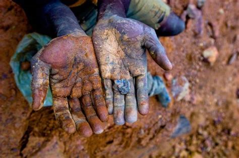 Pianeta Migranti Cremona Uganda Schiavi Delle Imprese Minerarie