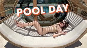 Alexandra Daddario Enjoys A Day With Her Pals Kate And Morgan In The