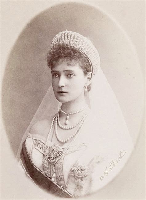 Lancienne Cour — Empress Alexandra Feodorovna Of Russia