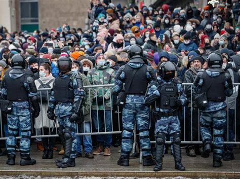 Relating to the same case, his brother, oleg. Moglie di Navalny arrestata a Mosca con altri 1.000 ...