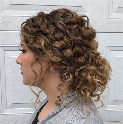 Curl Hairstyles For Prom