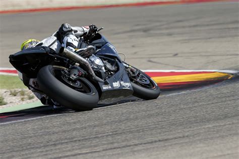Triumph Tests Moto2 Engine With Daytona 765 Prototype Asphalt And Rubber