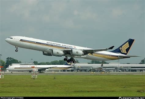 9v Sgc Singapore Airlines Airbus A340 541 Photo By Frikkie Id 031859