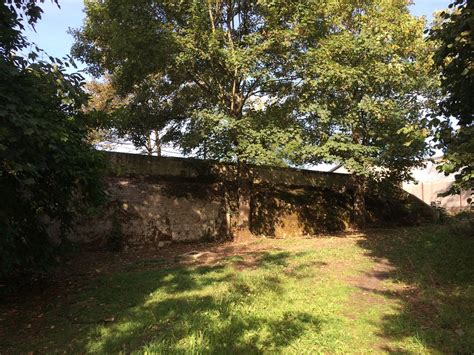 Insolite Dans La Manche Un Terrain Avec Son Bunker Est à Vendre Pour 62 000 € Côté Manche