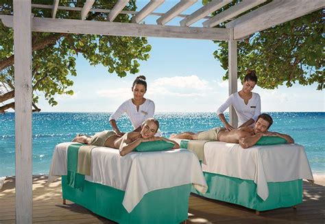 Book A Couples Massage Next To The Sea And Relax To Sound Of The Water At Dreams Dominicus All