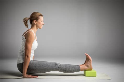 How To Use Yoga Blocks