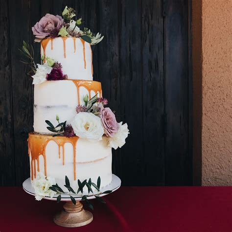 Calli Marie Bakes Wedding Cakes The Knot