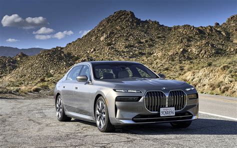 2023 Bmw 7 Series 760i Xdrive Price And Specifications The Car Guide